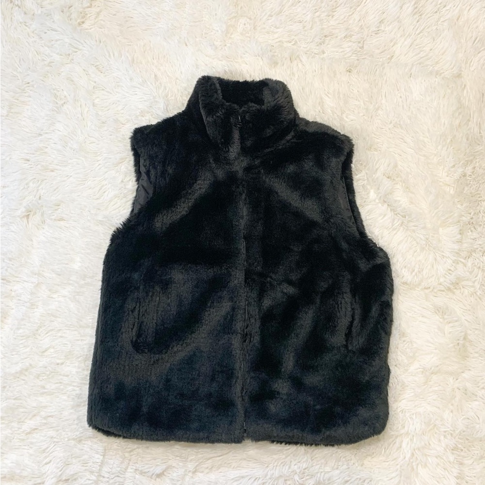 Newyork & Company Faux Fur Vest
